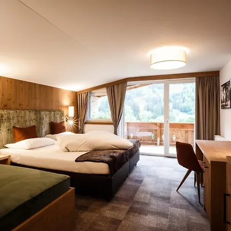 Naturhotel Eng 4*