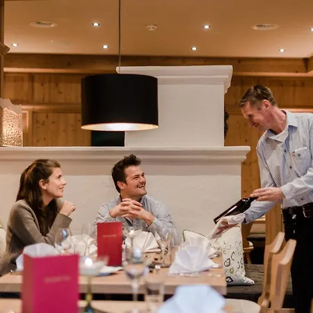 Fogadó Naturhotel Eng Hinterriß