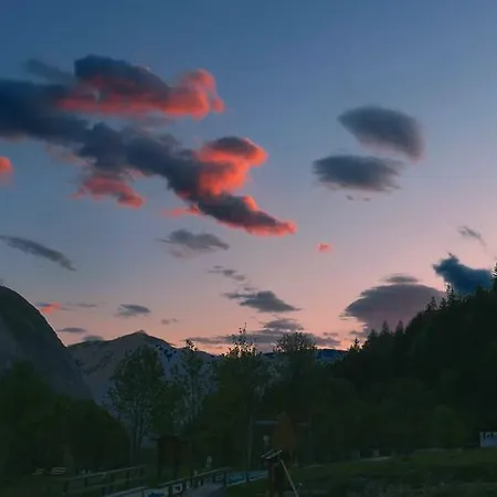 여관 Naturhotel Eng 4*