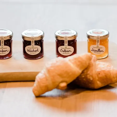 여관 Naturhotel Eng 4*