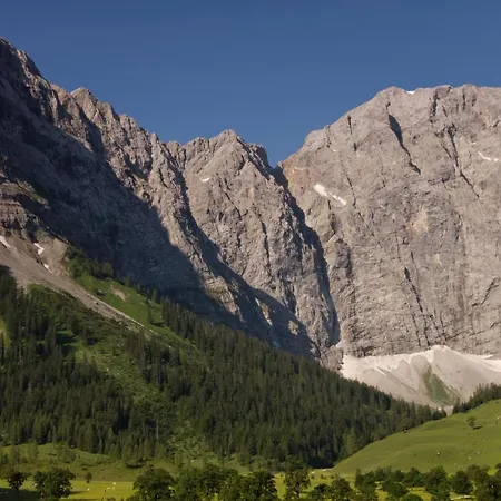 여관 Naturhotel Eng